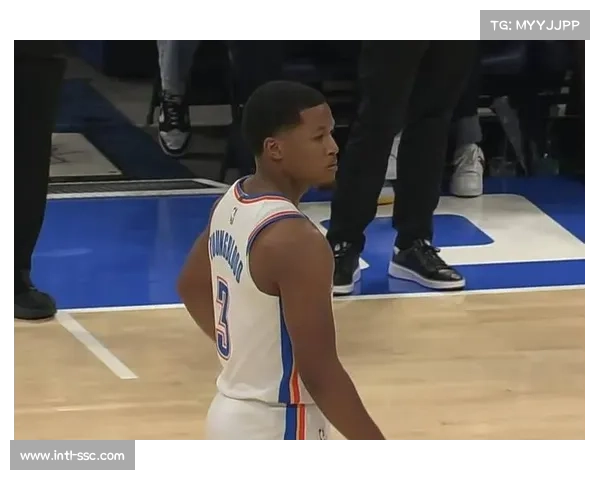 雷霆121-92大胜湖人，亚历山大30分率队领跑联盟