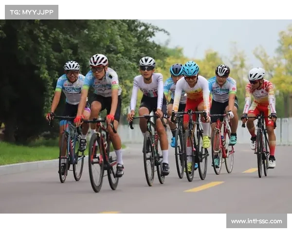 里纳特·法赫雷迪诺夫解约先例:UFC不再续约表现平平选手,提升赛事质量成为首要目标